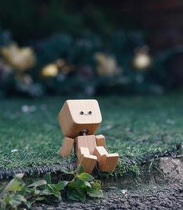 😆Shaking Feet Wooden Doll-Replaceable facial expressions
